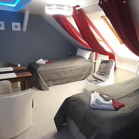 Best-Preis -Vip Lounge- Mit Netflix, Self-Check-In, Ebike Ladestation, Fahrradraum, Wlan Und Netflix - Direkt Am Elberadweg Im Herzen Von Wittenberge Eksteriør billede