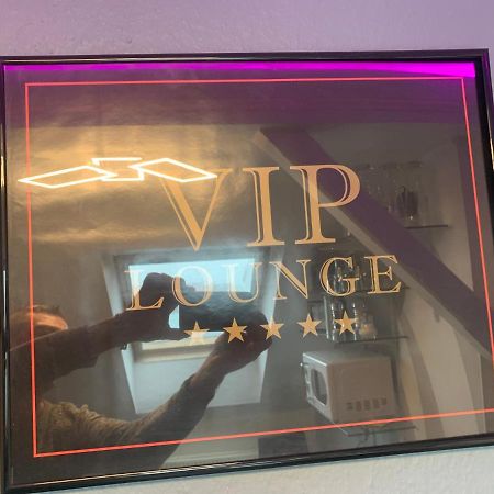 Best-Preis -Vip Lounge- Mit Netflix, Self-Check-In, Ebike Ladestation, Fahrradraum, Wlan Und Netflix - Direkt Am Elberadweg Im Herzen Von Wittenberge Eksteriør billede