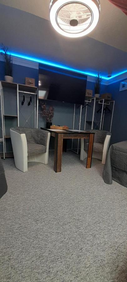 Best-Preis -Vip Lounge- Mit Netflix, Self-Check-In, Ebike Ladestation, Fahrradraum, Wlan Und Netflix - Direkt Am Elberadweg Im Herzen Von Wittenberge Eksteriør billede